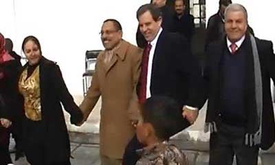 في الأردن...رقص مع السفير الأمريكي على جراح الأمة!!